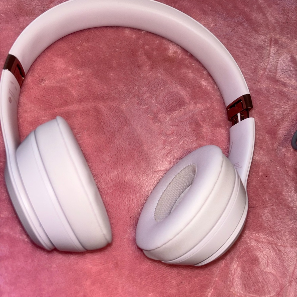 Beats Solo 4
